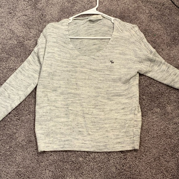 Sweater - Picture 8 of 8